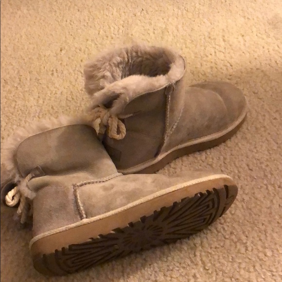 uggs - Picture 2 of 5